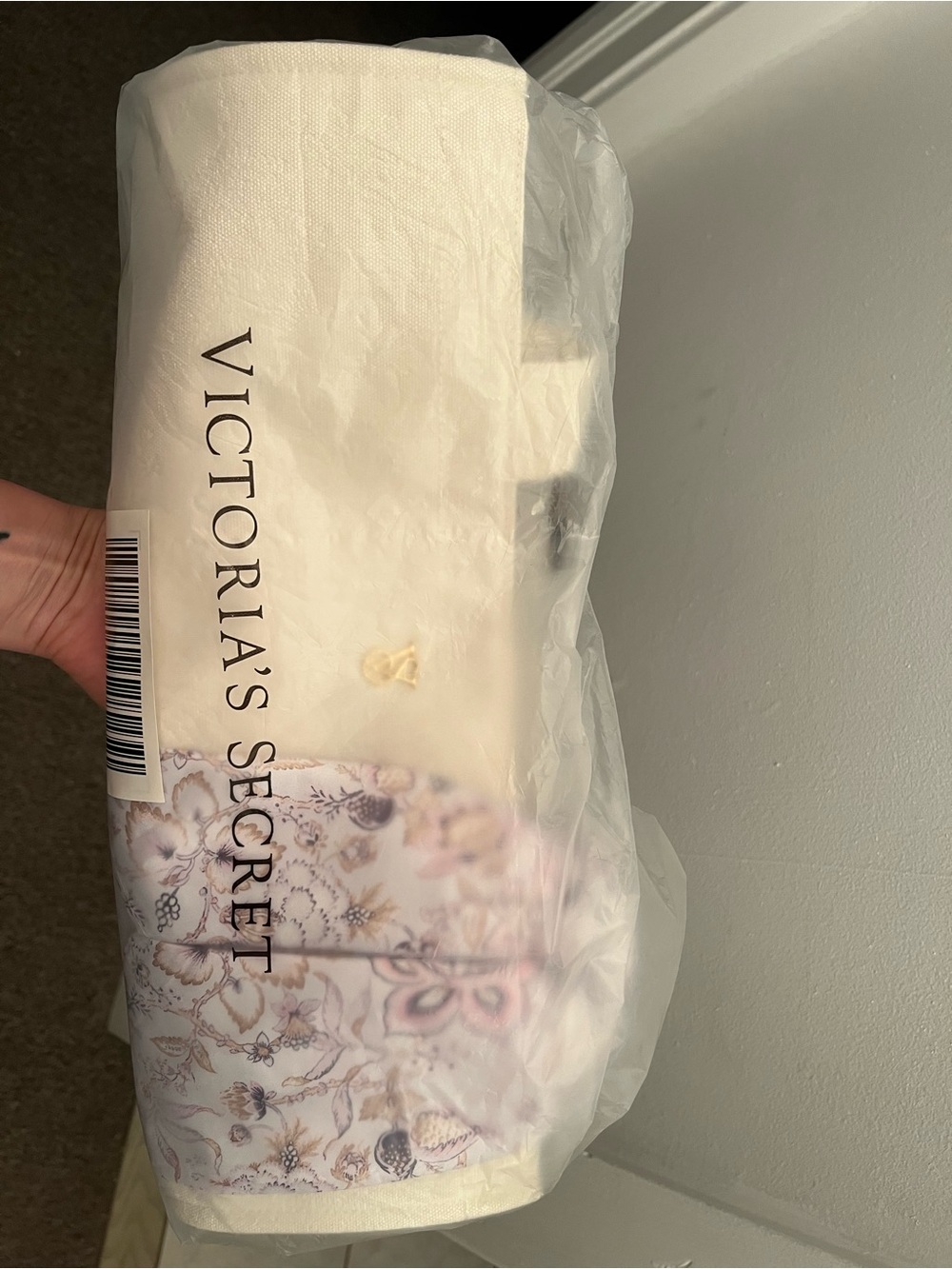 Victoria's Secret Tote - Picture 4 of 5